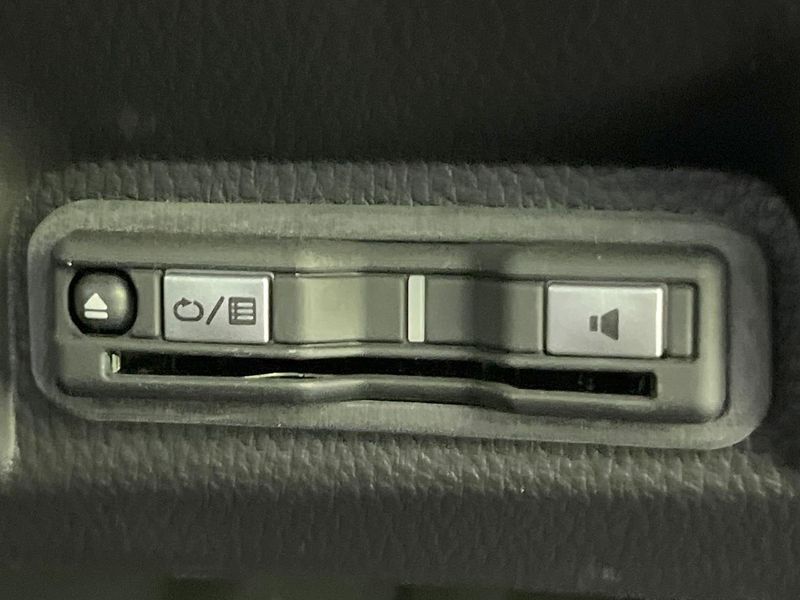2022 Honda Vezel 6AA-RV5 (UW-6a8bb784d3139)[11]
