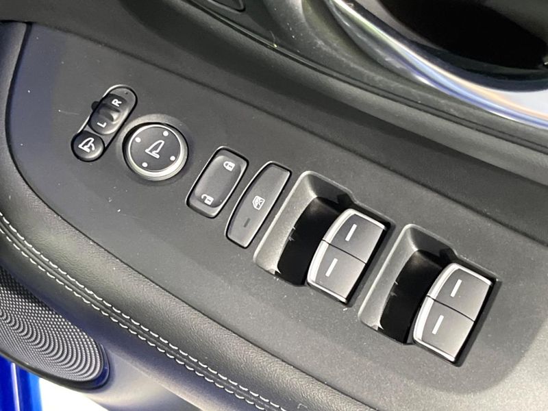 2023 Honda ZR-V 6AA-RZ4 (UW-6a8bb78d2e327)[6]