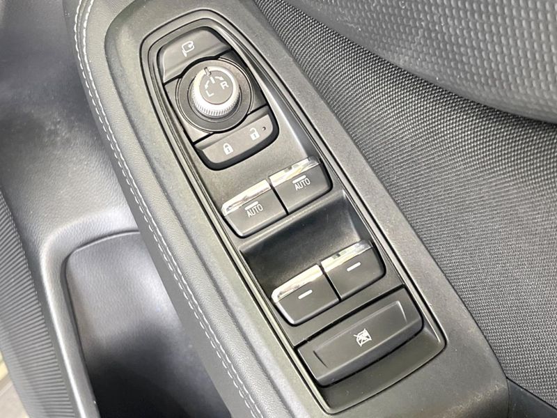 2020 Subaru Forester 5AA-SKE (UW-6a8bb7a369fe5)[26]
