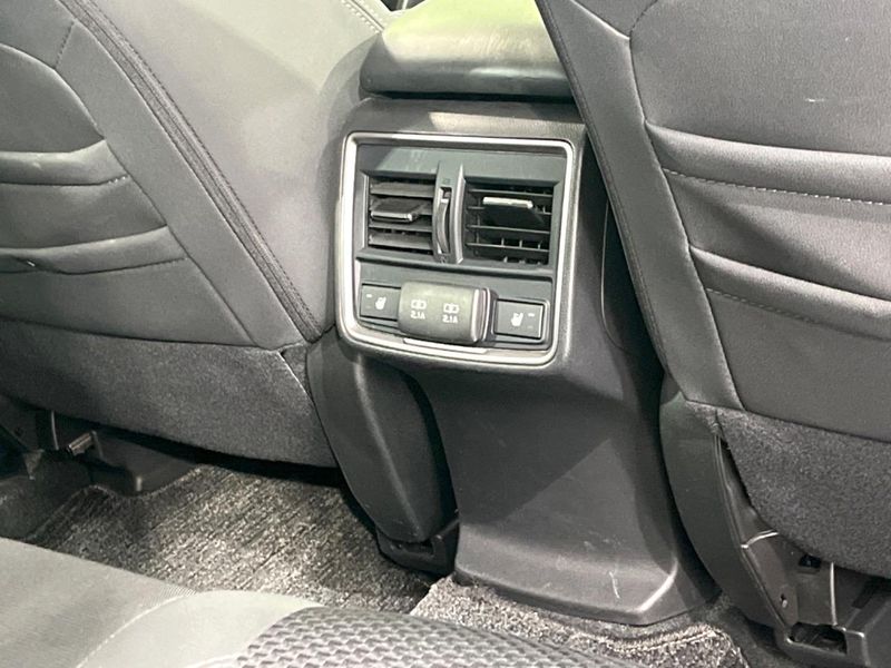 2020 Subaru Forester 5AA-SKE (UW-6a8bb7a369fe5)[22]