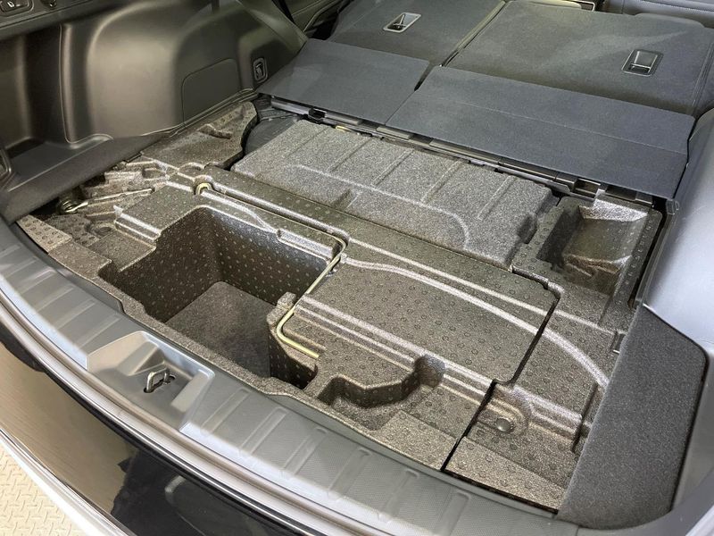 2021 Subaru Forester 5AA-SKE (UW-6a8bb7a3ec411)[12]