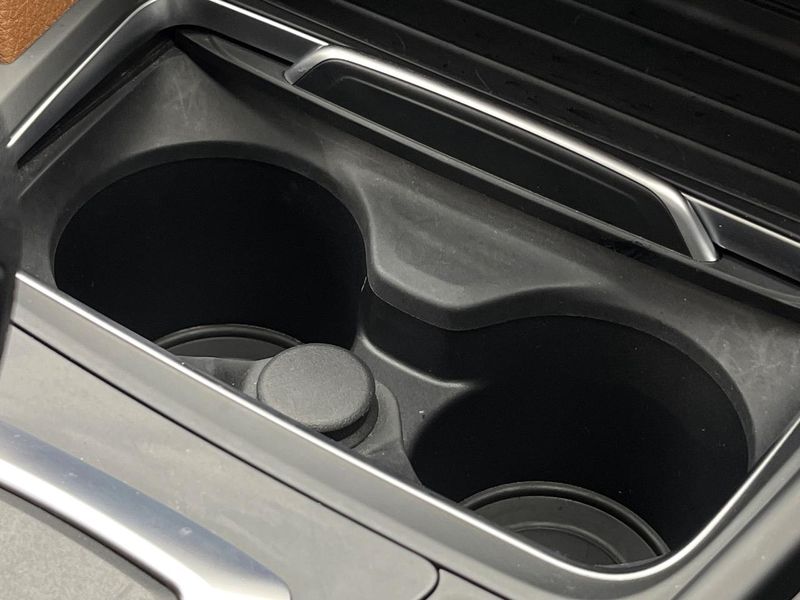 2016 BMW 3 Series DBA-8A20 (UW-6a8bb7d89d7e2)[18]