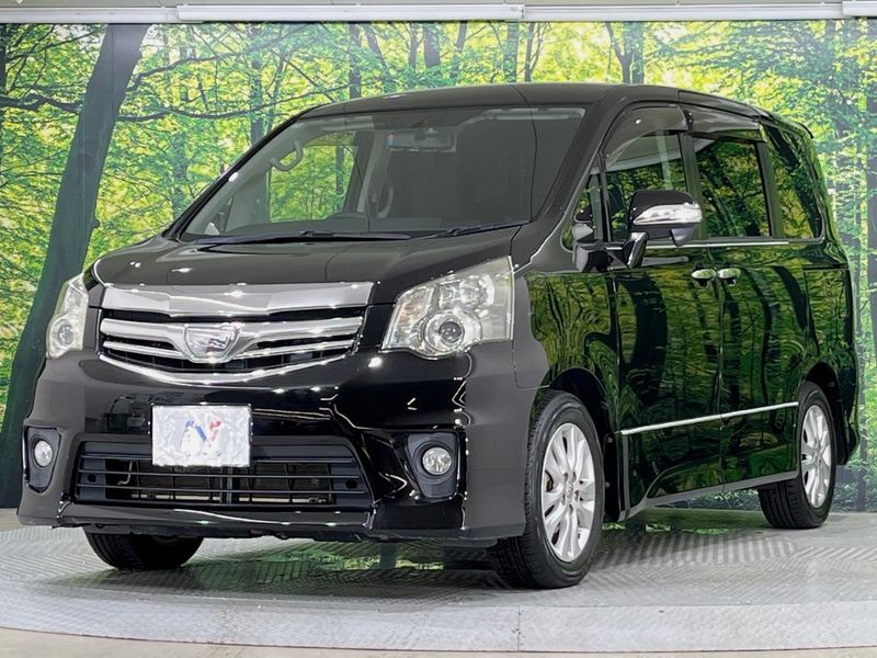 2013 Toyota Noah DBA-ZRR70W (UW-6a8bb7f9cdf6b)[12]