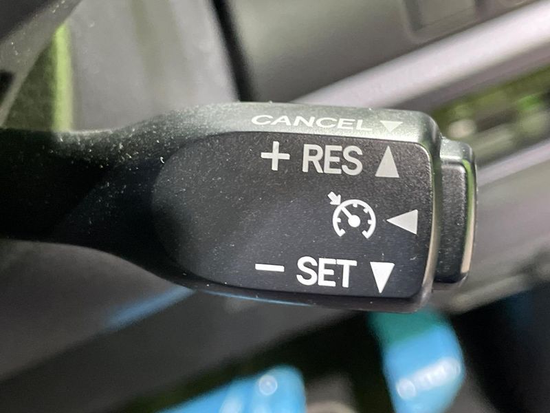 2019 Toyota Noah DBA-ZRR80W (UW-6a8bb805afb1f)[17]