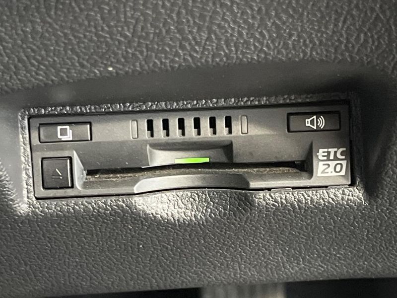 2016 Toyota Prius DAA-ZVW50 (UW-6a8bb823af307)[26]