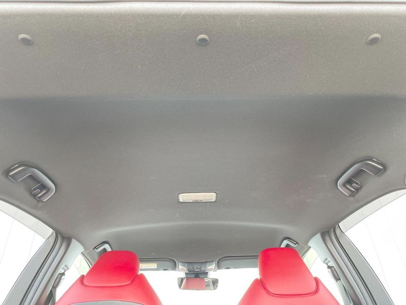 2018 Toyota Corolla Sport 6AA-ZWE211H (UW-6a8bb83007436)[9]