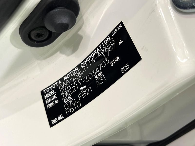 2020 Toyota Corolla Touring 6AA-ZWE211W (UW-6a8bb830f0a20)[1]