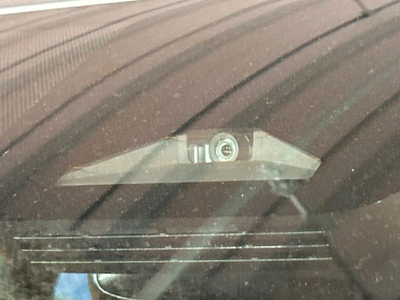 2022 Toyota Noah 6AA-ZWR90W (UW-6a8bb83aa5002)[7]