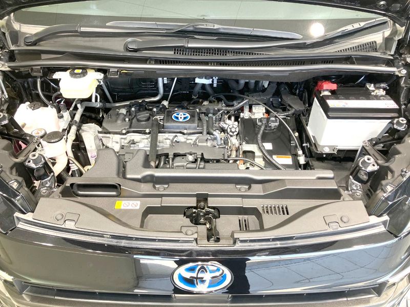 2023 Toyota Voxy 6AA-ZWR90W (UW-6a8bb841aea2c)[13]