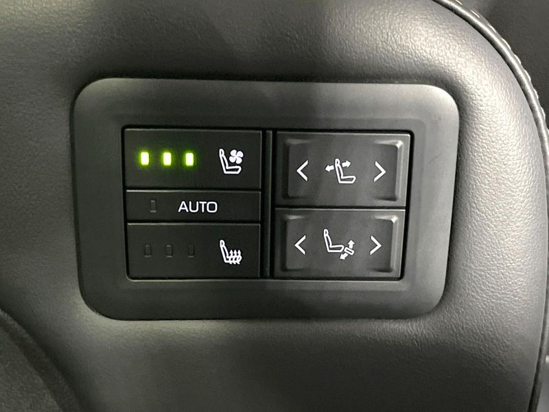 2024 Toyota Vellfire Hybrid 6AA-AAHH40W (UW-6a8d060d95ca6)[23]