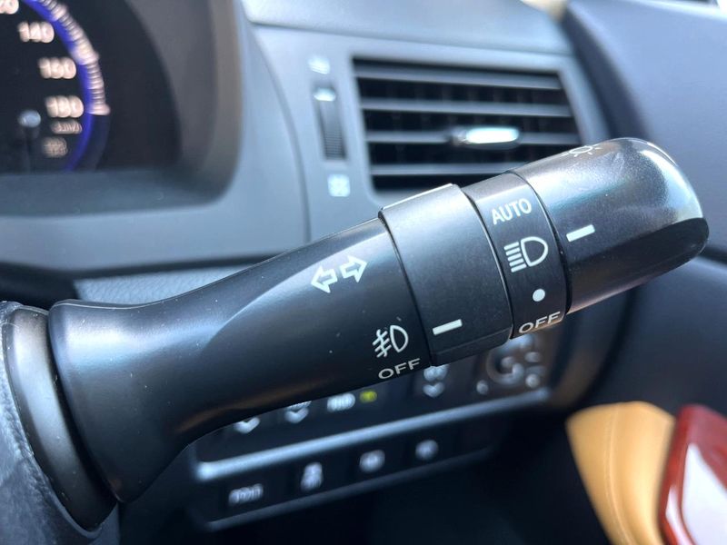 2011 Lexus HS DAA-ANF10 (UW-6a8d063b33342)[21]