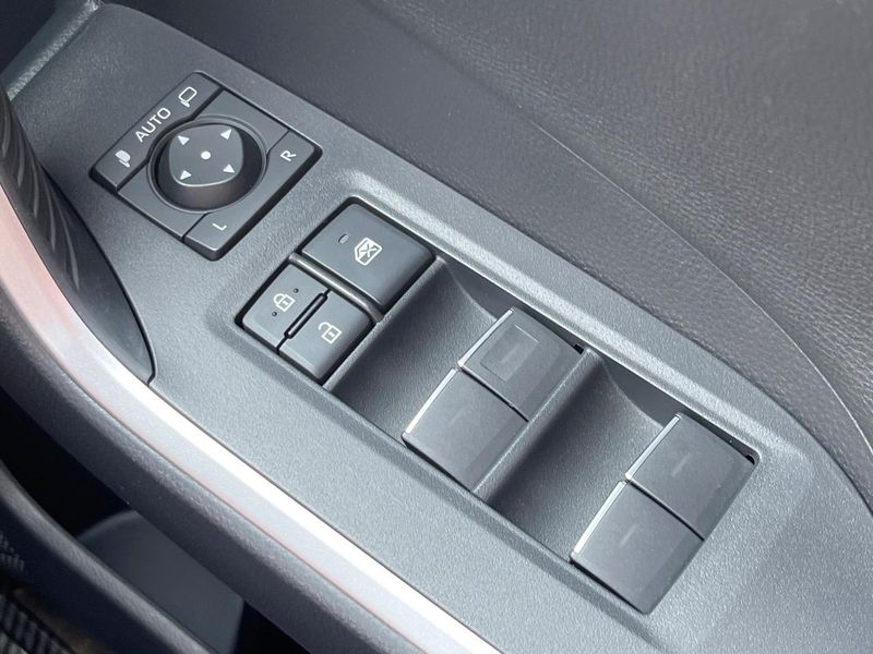 2022 Toyota RAV4 PHV 6LA-AXAP54 (UW-6a8d064e25553)[6]