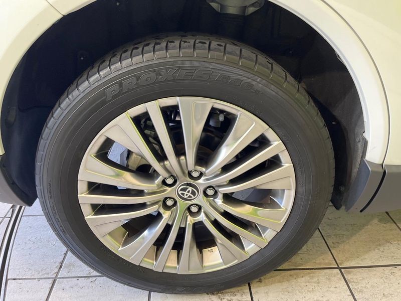 2023 Toyota Harrier Hybrid 6AA-AXUH80 (UW-6a8d0653cef7a)[25]