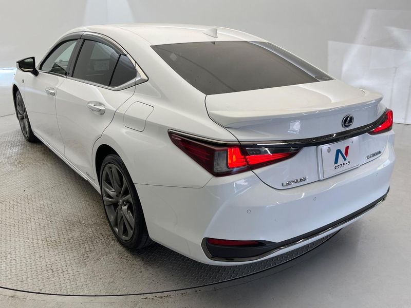 2020 Lexus ES 6AA-AXZH10 (UW-6a8d0660bb5e1)[26]