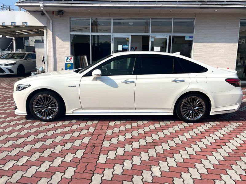 2018 Toyota Crown Hybrid 6AA-AZSH20 (UW-6a8d0667c23ca)[10]