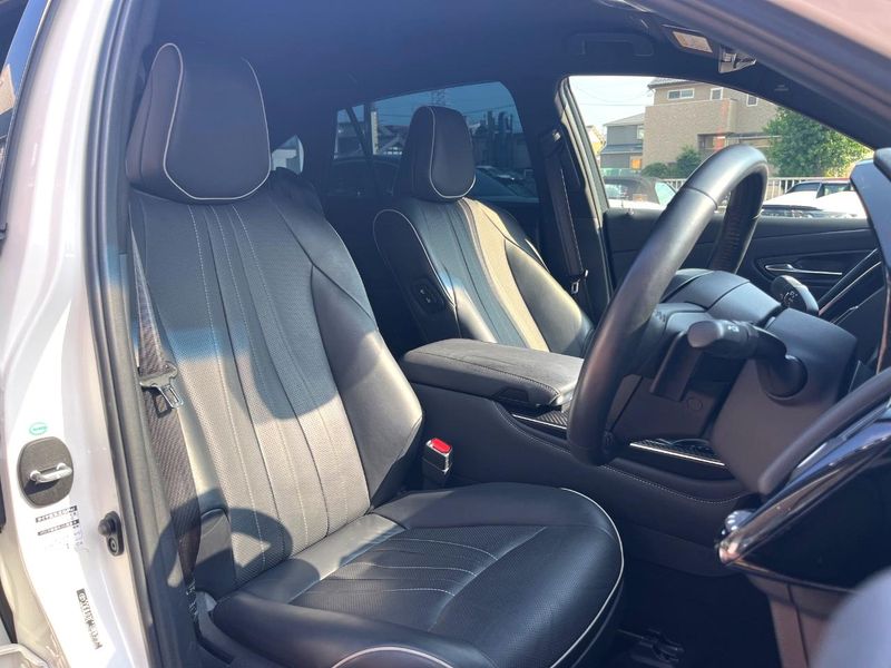2018 Toyota Crown Hybrid 6AA-AZSH20 (UW-6a8d0667c23ca)[28]