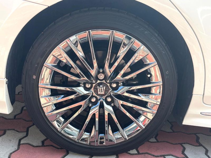 2018 Toyota Crown Hybrid 6AA-AZSH20 (UW-6a8d0667c23ca)[15]