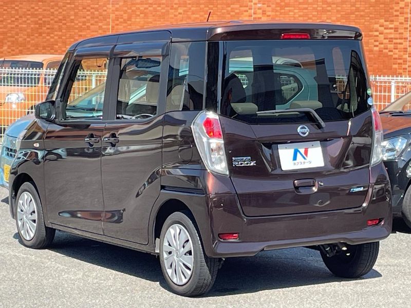 2015 Nissan DAYZ ROOX DBA-B21A (UW-6a8d06753794c)[17]
