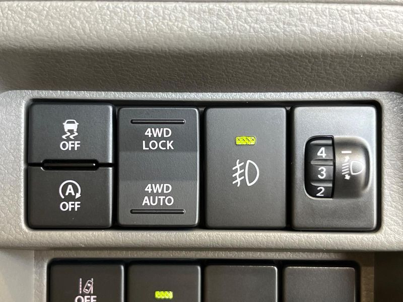 2025 Suzuki Every Wayout 3BD-DA17V (UW-6a8d06b5569aa)[22]