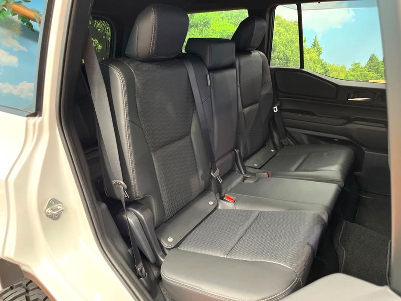 2025 Toyota Land Cruiser 250 3DA-GDJ250W (UW-6a8d06edd6c66)[9]