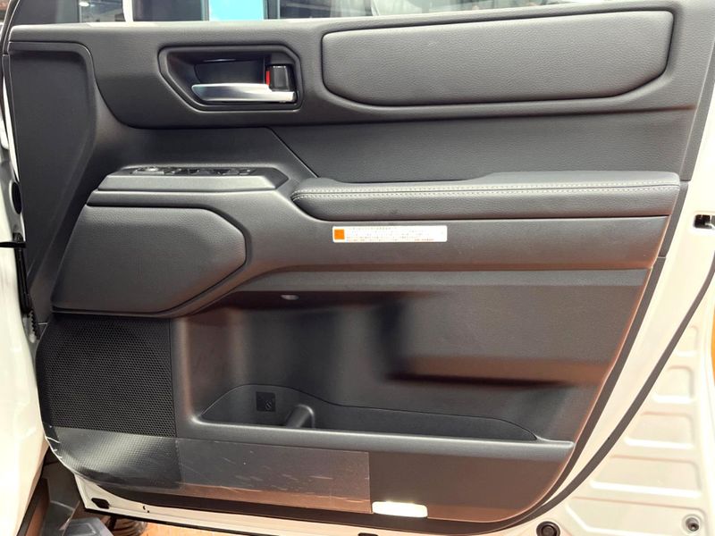 2025 Toyota Land Cruiser 250 3DA-GDJ250W (UW-6a8d06edd6c66)[22]