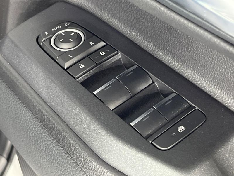 2025 Toyota Land Cruiser 250 3DA-GDJ250W (UW-6a8d06ee6a3d9)[26]