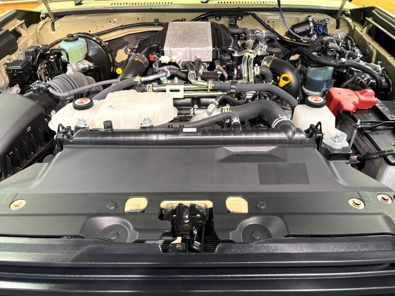2025 Toyota Land Cruiser 70 3DA-GDJ76W (UW-6a8d06f00fe58)[12]