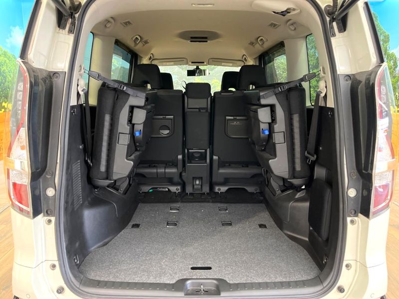 2019 Nissan Serena DAA-GFC27 (UW-6a8d06f72ac01)[20]
