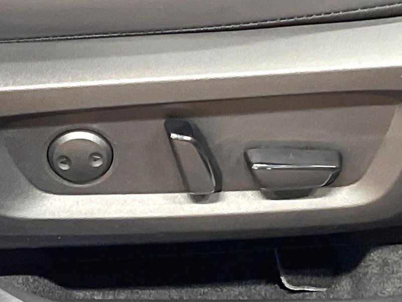 2024 Mitsubishi OUTLANDER PHEV 5LA-GN0W (UW-6a8d070682763)[27]