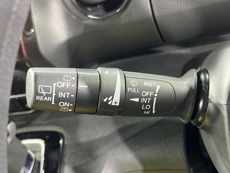 2021 Honda N-BOX CUSTOM 6BA-JF3 (UW-6a8d0784e4f81)[13]