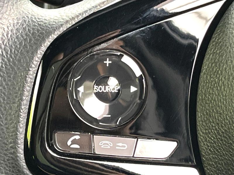 2022 Honda N-BOX CUSTOM 6BA-JF3 (UW-6a8d078780091)[17]