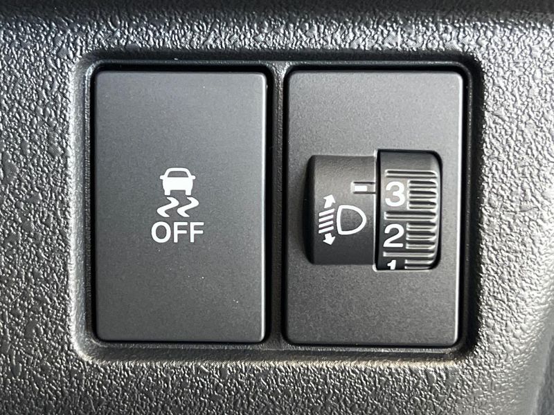 2026 Honda N-BOX CUSTOM 6BA-JF6 (UW-6a8d07a326dc9)[26]