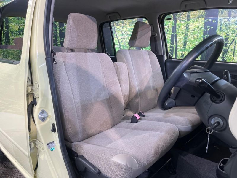 2013 Daihatsu Mira Cocoa DBA-L675S (UW-6a8d07dd596f0)[12]