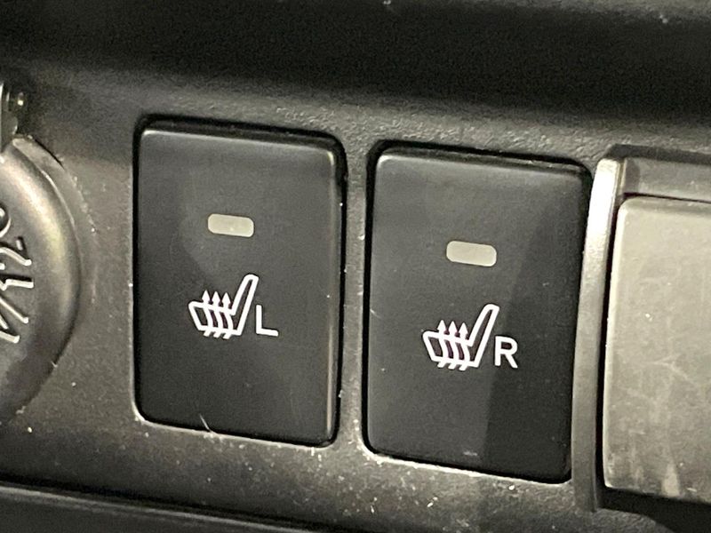 2022 Toyota Roomy 5BA-M900A (UW-6a8d0832813b4)[26]