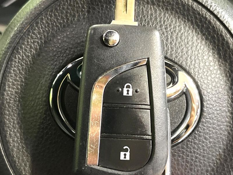 2023 Toyota Yaris 6AA-MXPH10 (UW-6a8d08b70814d)[25]