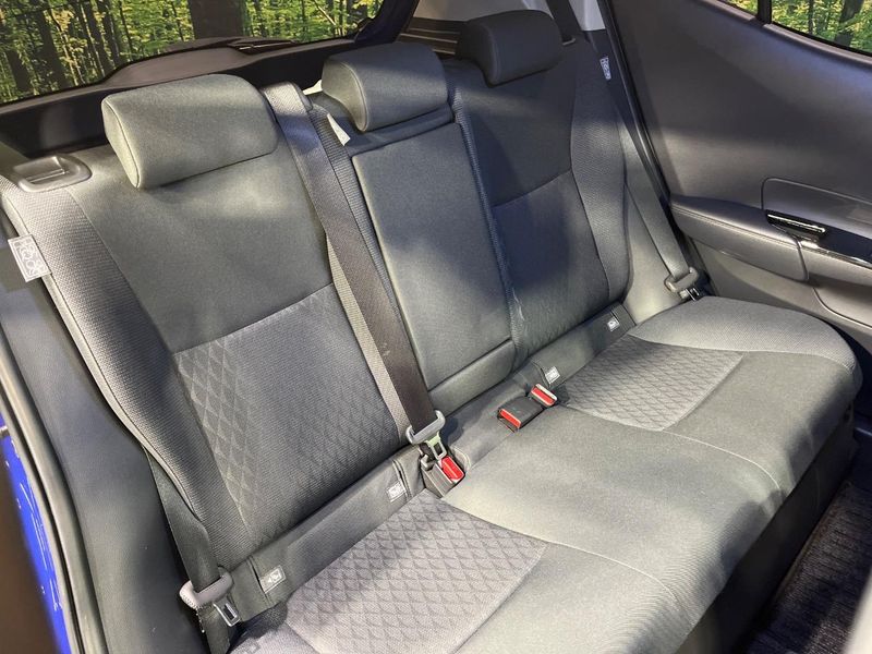 2021 Toyota Aqua 6AA-MXPK11 (UW-6a8d08c3b20cc)[24]