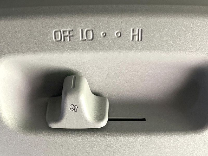 2024 Toyota Sienta 6AA-MXPL10G (UW-6a8d08cdd254b)[27]