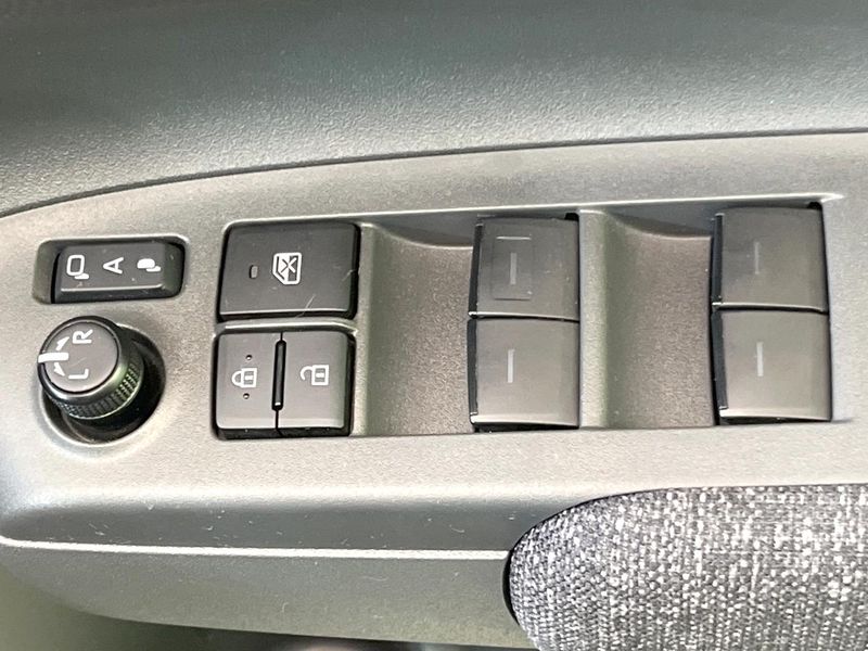 2024 Toyota Sienta 6AA-MXPL10G (UW-6a8d08cdd254b)[28]