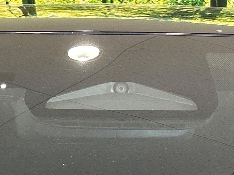 2024 Toyota Prius 6AA-MXWH60 (UW-6a8d08e6b6f81)[12]