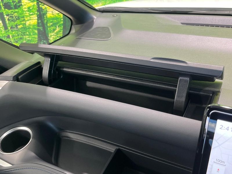 2023 Toyota Voxy 6BA-MZRA90W (UW-6a8d08f3e84cf)[5]