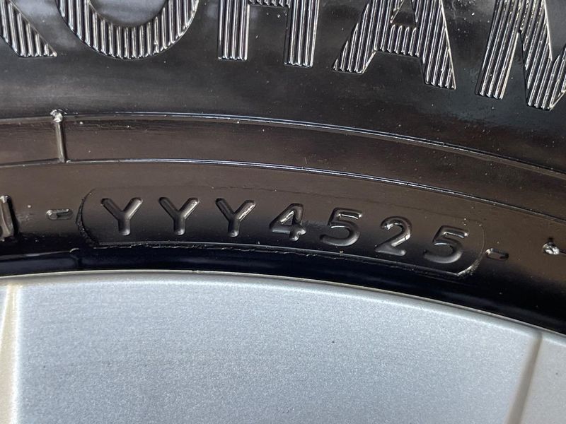 2013 Toyota Spade DBA-NCP141 (UW-6a8d08f877865)[23]