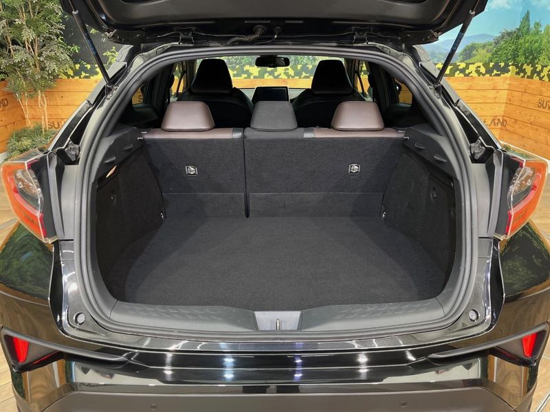 2017 Toyota C-HR DBA-NGX50 (UW-6a8d08fd0c370)[7]