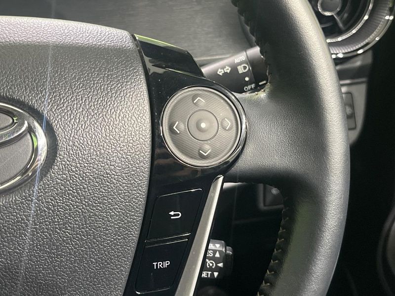2017 Toyota Aqua DAA-NHP10 (UW-6a8d0909ef4a9)[23]