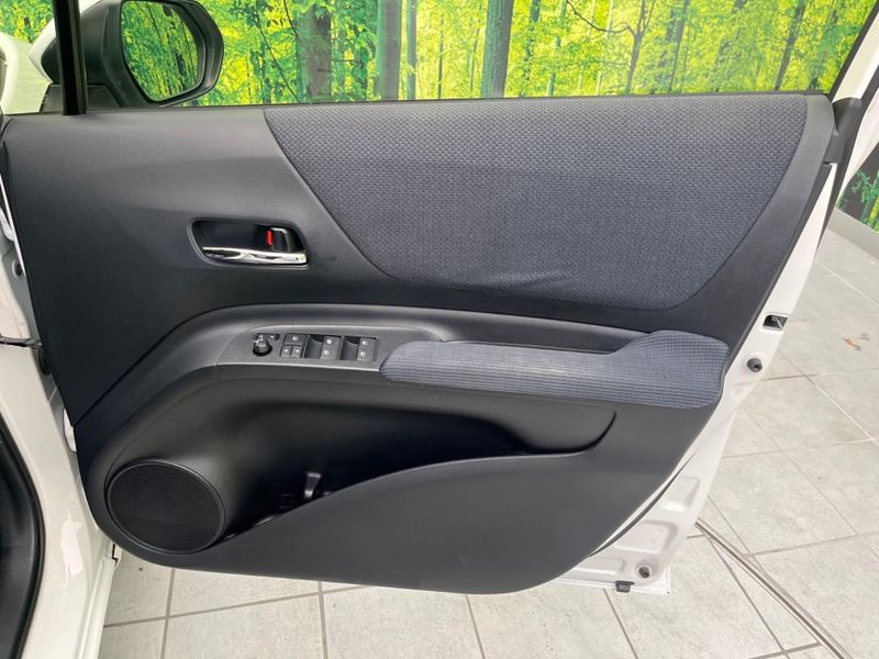 2015 Toyota Sienta DAA-NHP170G (UW-6a8d090ea2c36)[9]