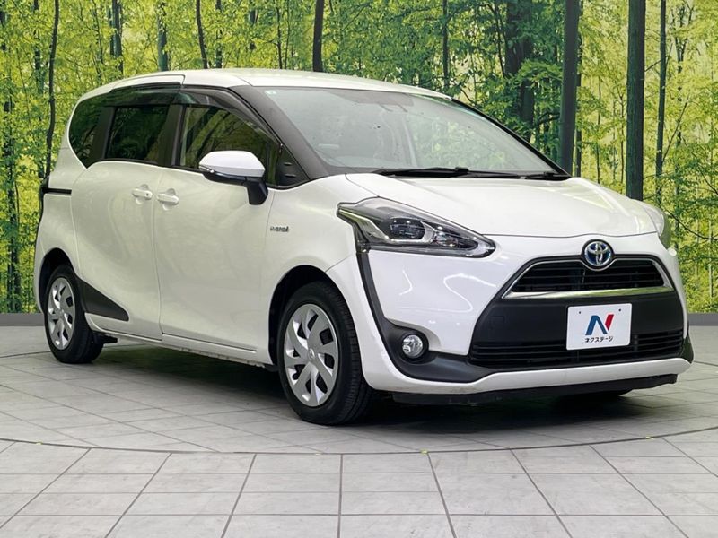 2015 Toyota Sienta DAA-NHP170G (UW-6a8d090ea2c36)[17]