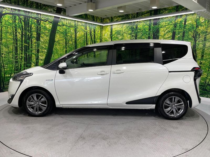 2018 Toyota Sienta DAA-NHP170G (UW-6a8d09105bb02)[21]