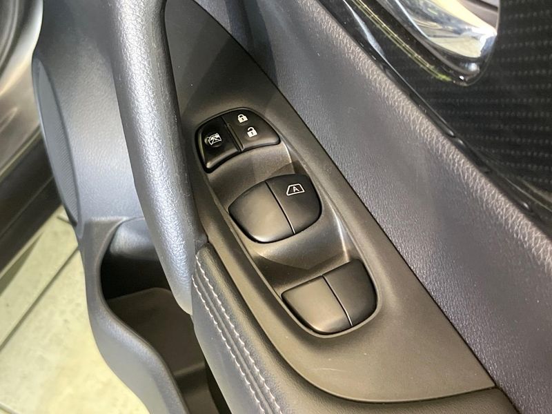 2018 Nissan X-Trail DBA-NT32 (UW-6a8d09208451c)[28]