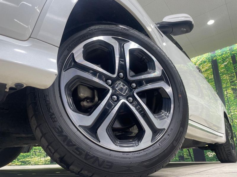 2016 Honda Vezel DAA-RU3 (UW-6a8d0937da7f8)[15]