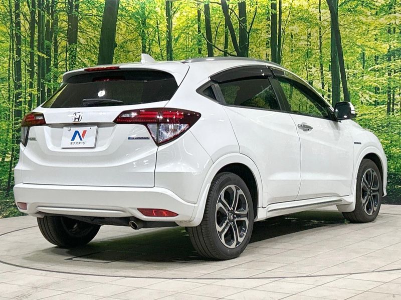 2016 Honda Vezel DAA-RU3 (UW-6a8d09380e397)[17]