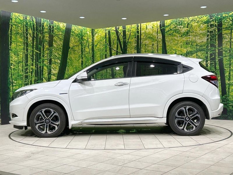 2016 Honda Vezel DAA-RU3 (UW-6a8d09380e397)[20]